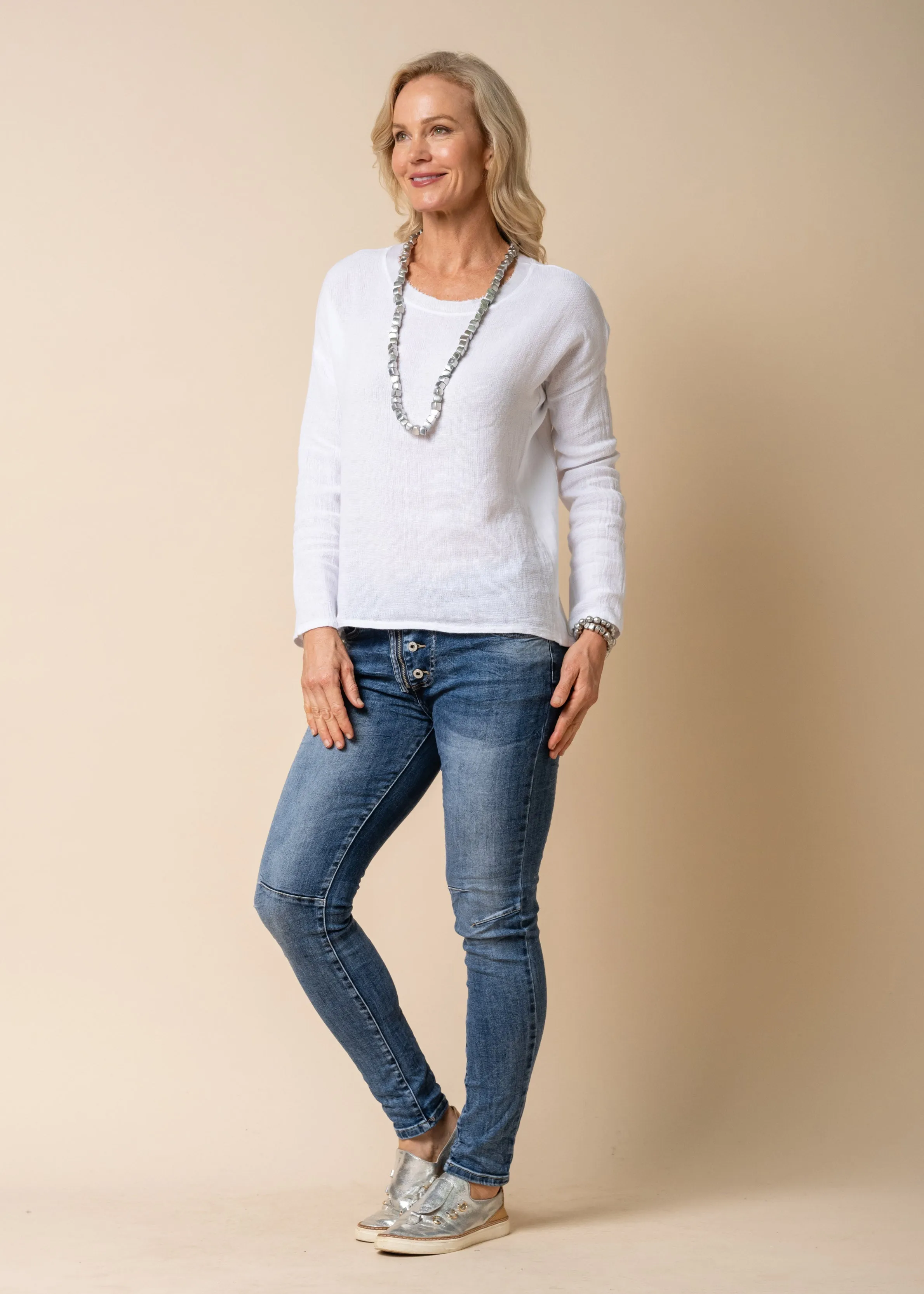 Angerona Linen Blend Top in White