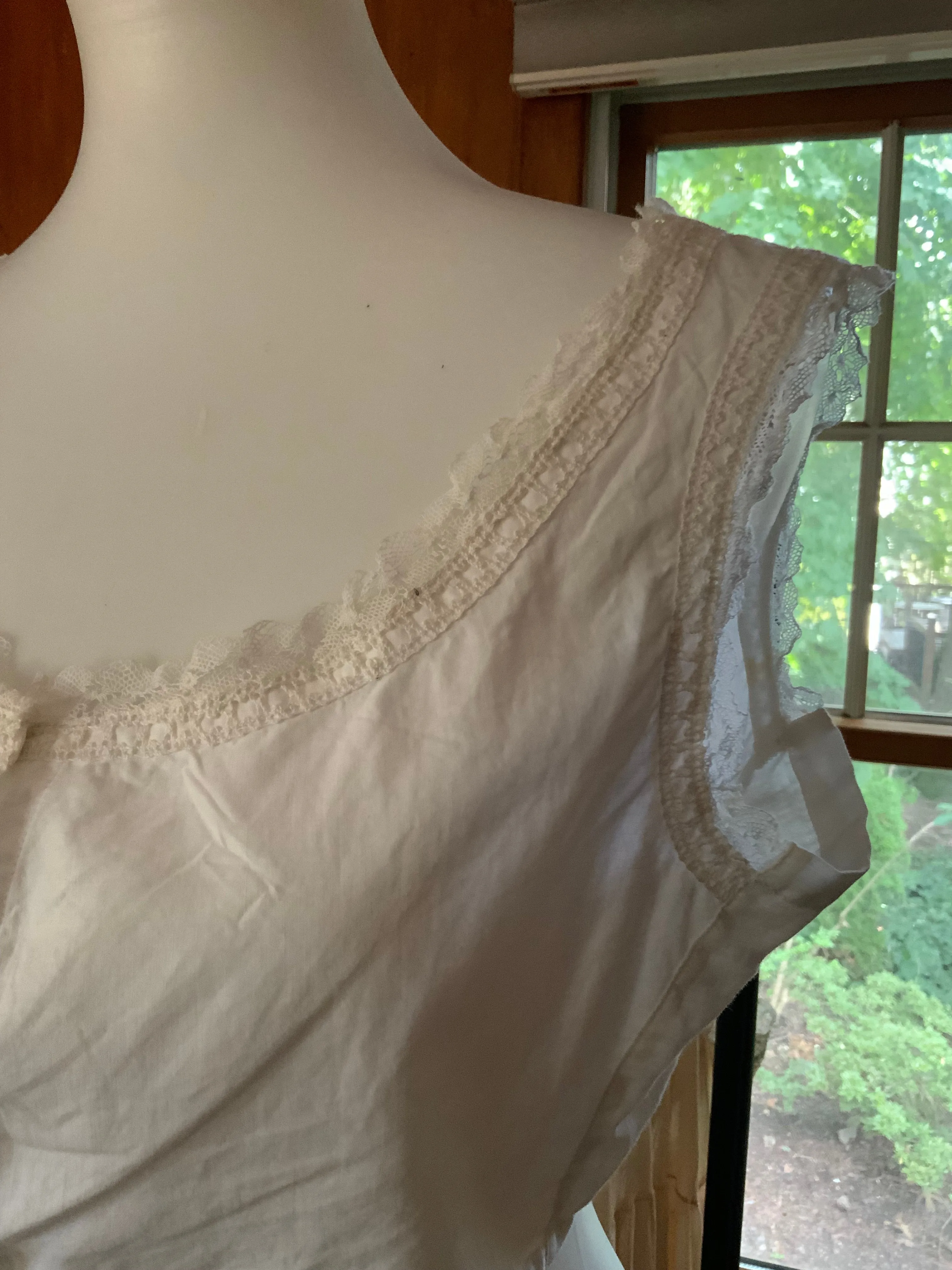 Antique Camisole - 1800 - VI6