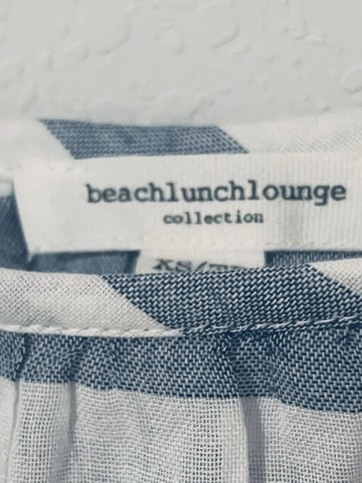 BeachLunchLounge Lexi Cold Shoulder Top Sz XS Lightweight Striped Blouse