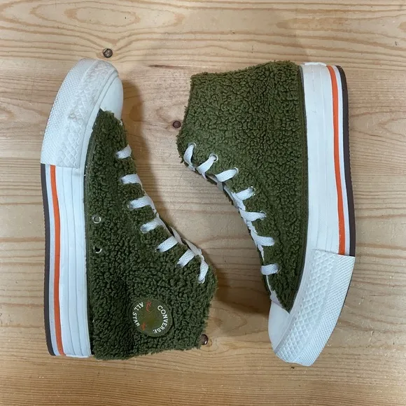 Chuck Taylor All Star Sherpa EVA Platform High GS Kids 5 Women’s 6.5 Moss Green