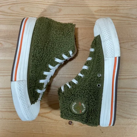 Chuck Taylor All Star Sherpa EVA Platform High GS Kids 5 Women’s 6.5 Moss Green