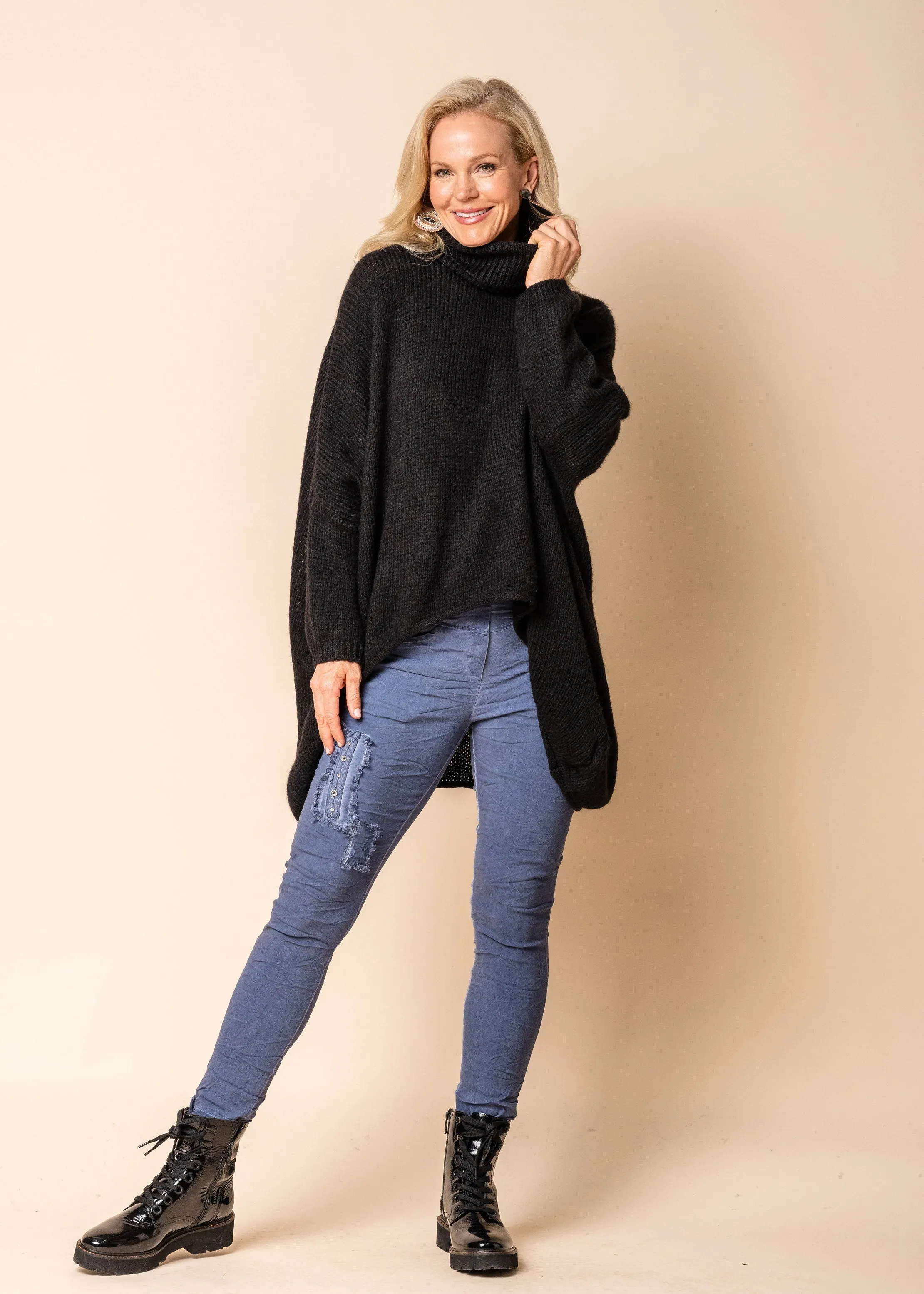 Dijana Knit in Onyx
