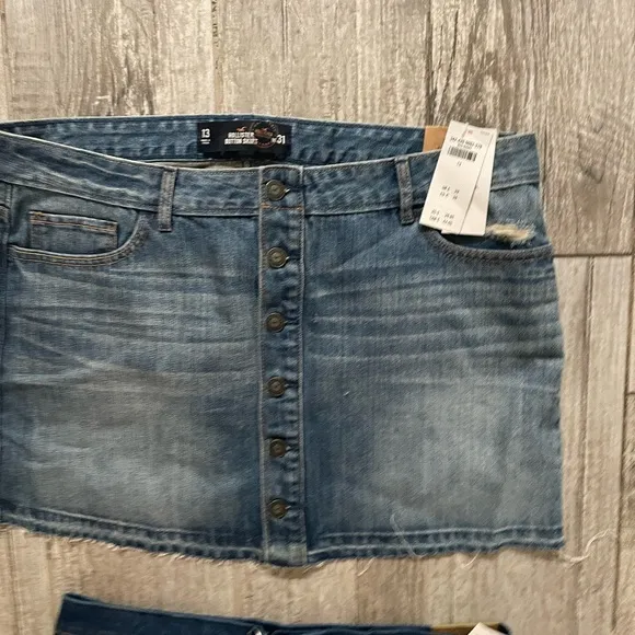 Hollister skirts