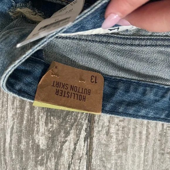 Hollister skirts