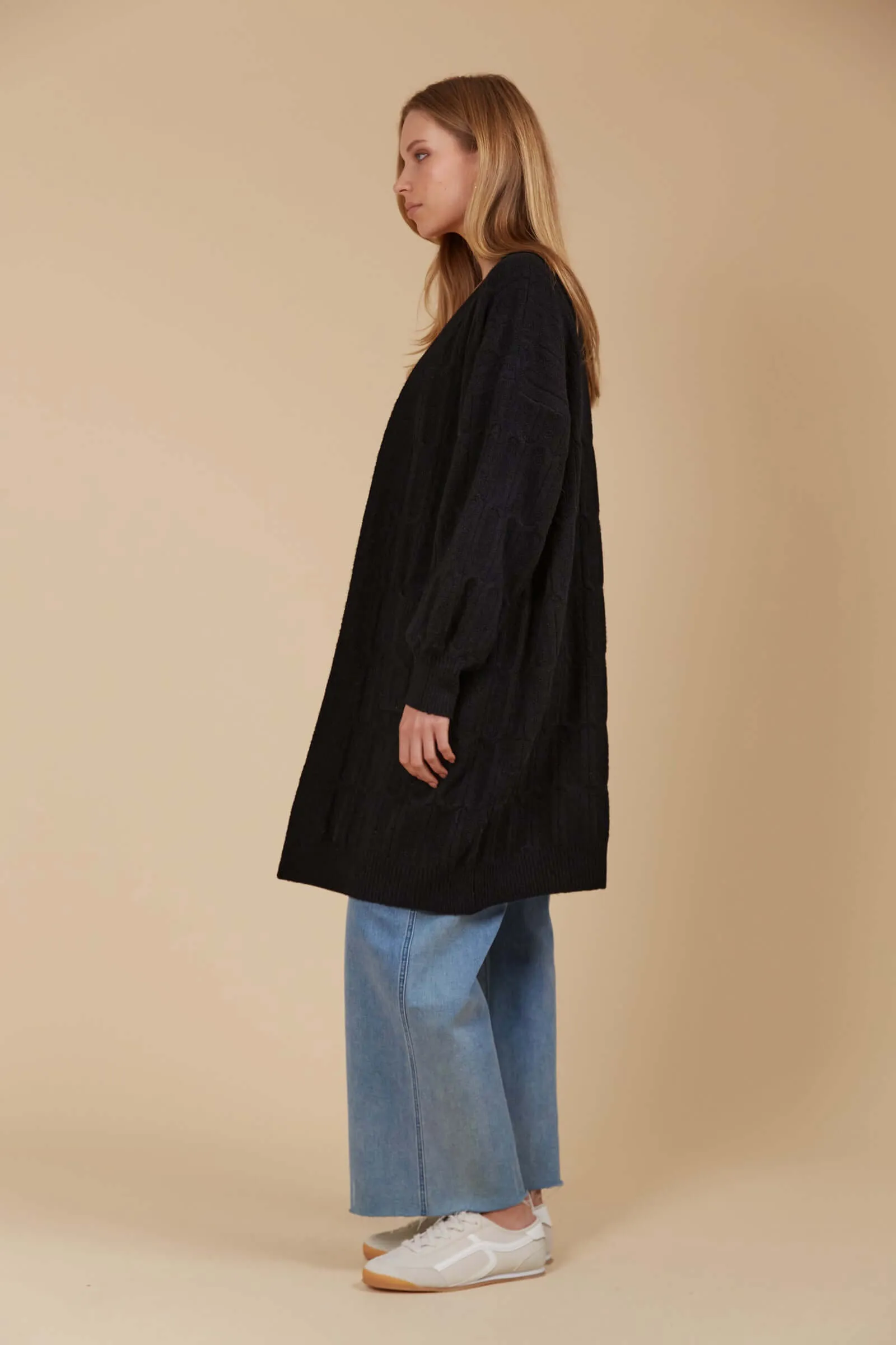 Isle of Mine Hera Cardigan in Onyx