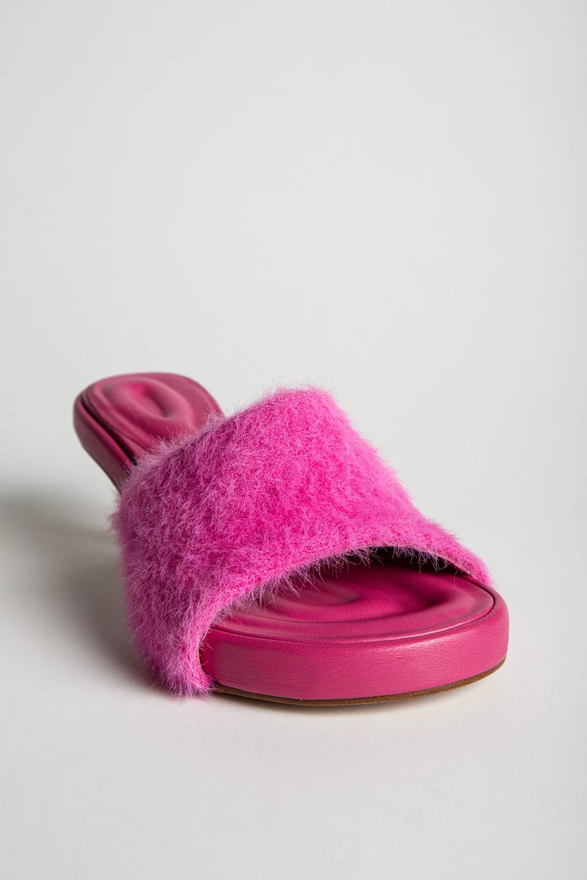 JACQUEMUS | LES MULES ARGILLA