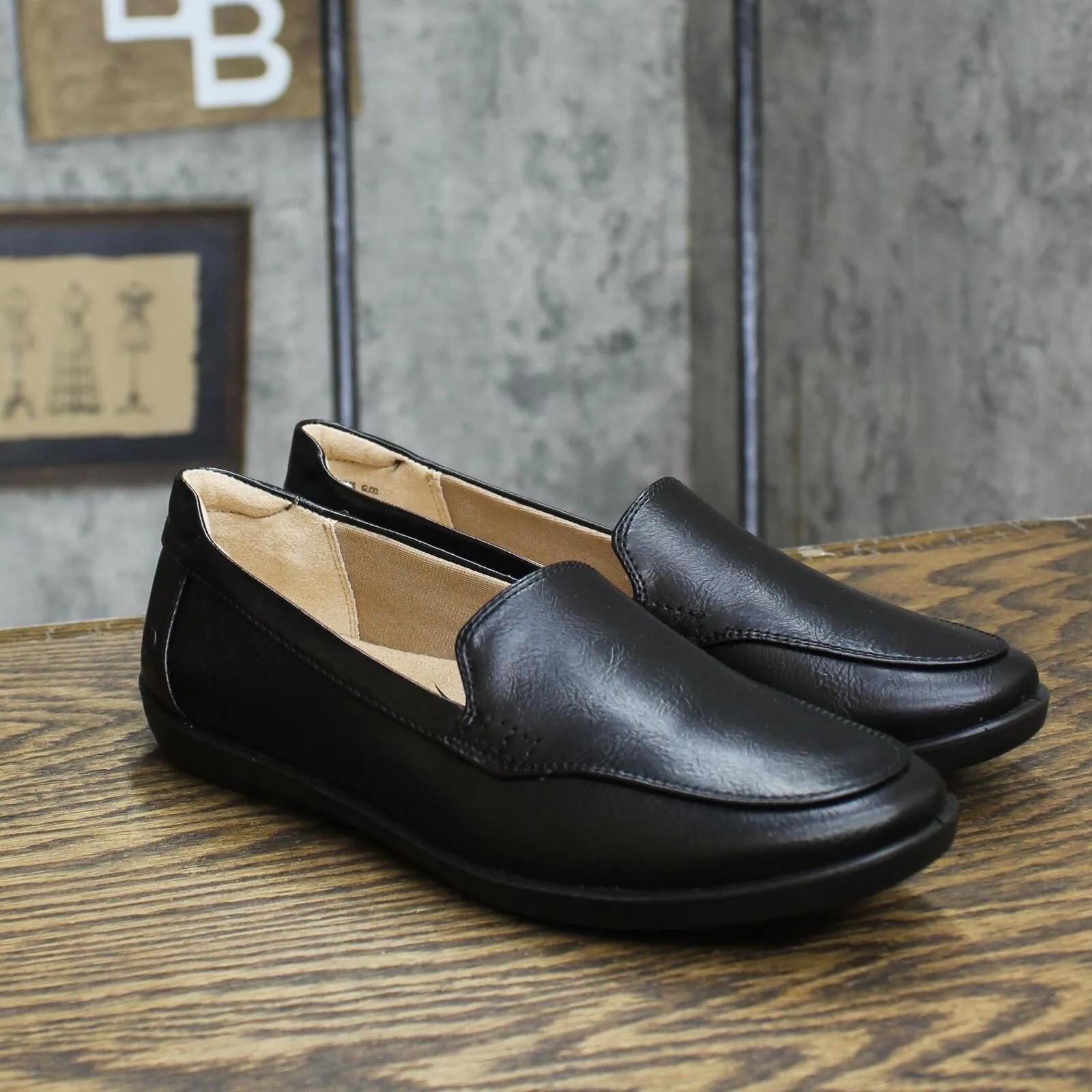Lifestride Womens Pull On Nina Loafer I1984S2002 Black 6M
