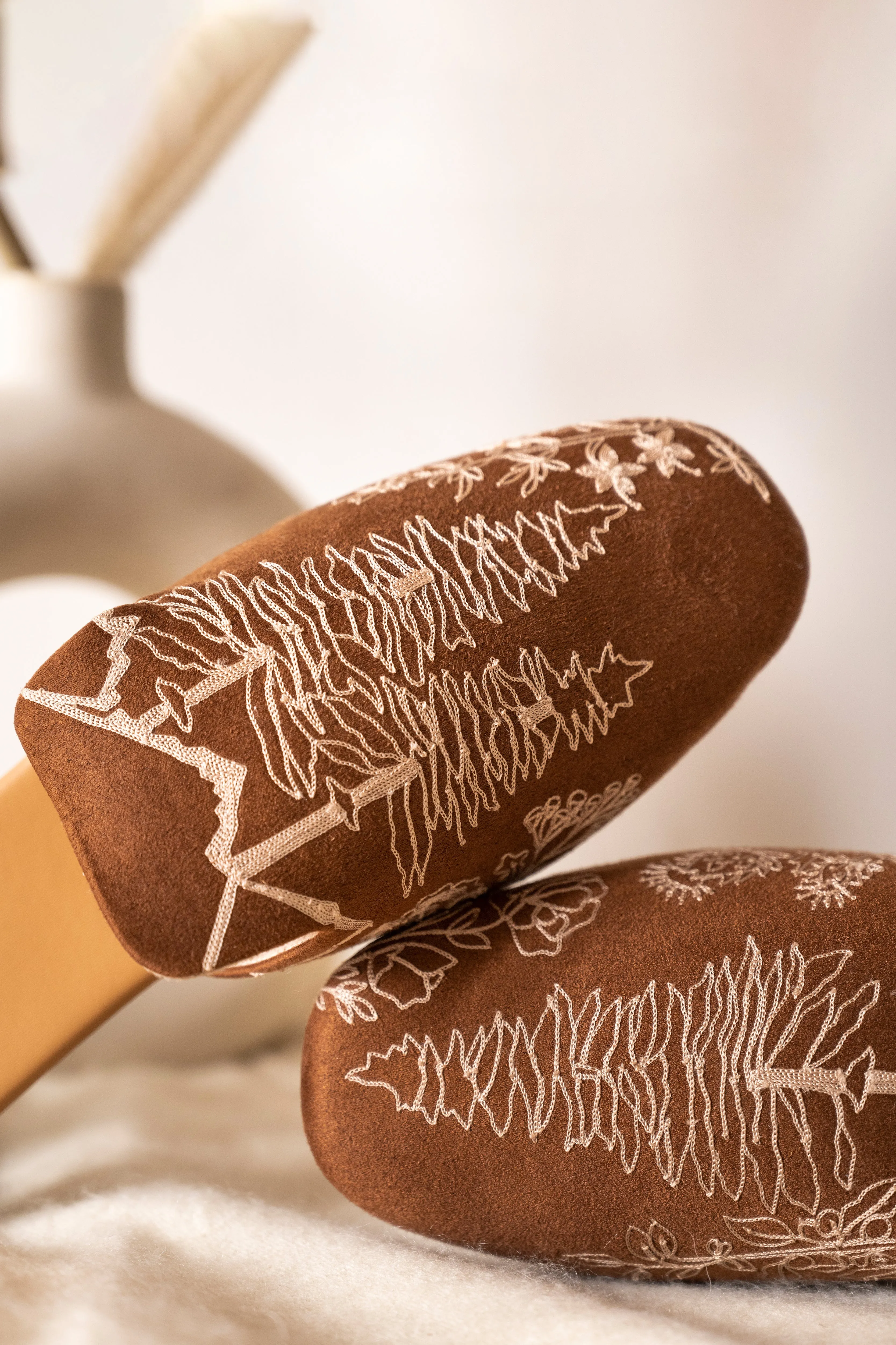 Nubra - Maple (Mule)