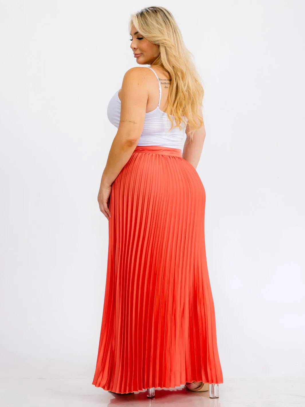 PLUS SIZE ZIPPER CLOSURE PLEATED MAXI SKIRT