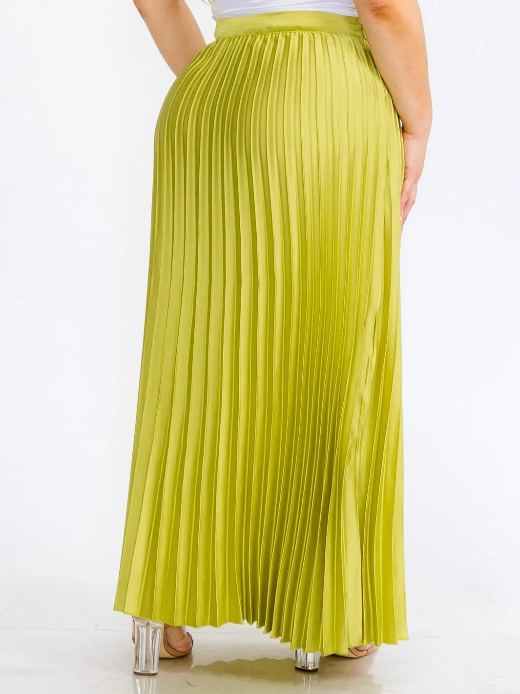 PLUS SIZE ZIPPER CLOSURE PLEATED MAXI SKIRT