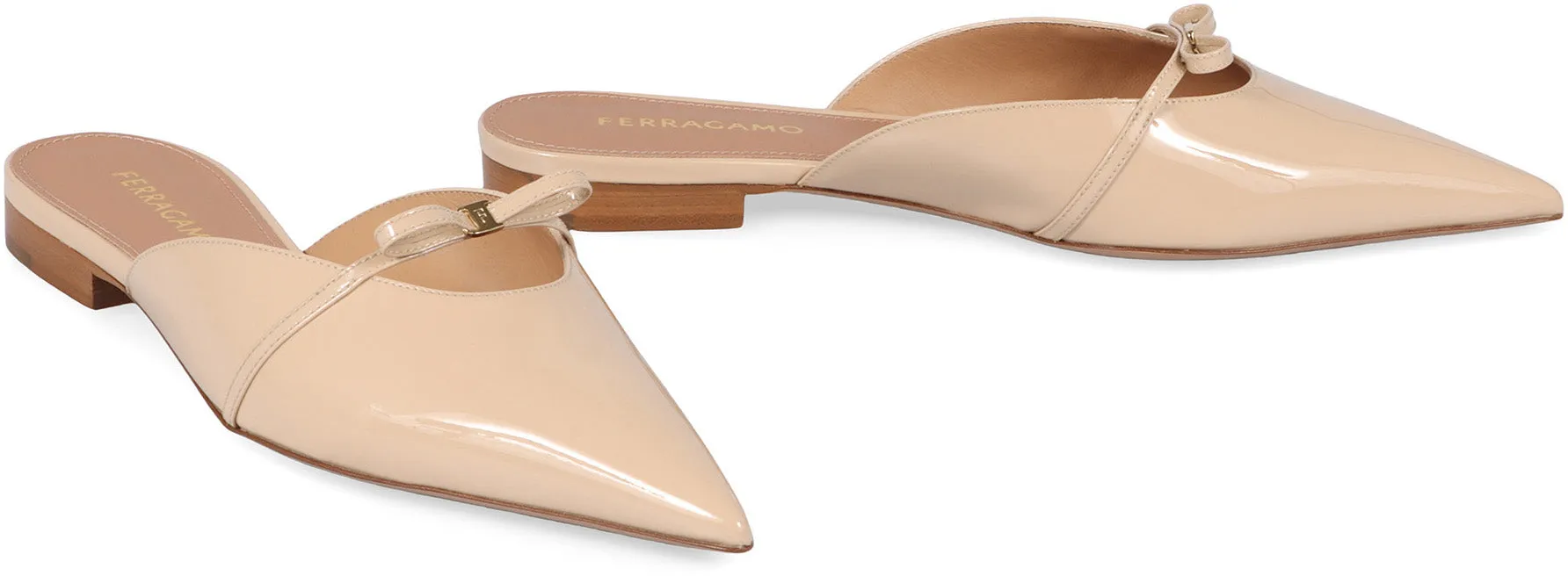 Pointy-toe mules