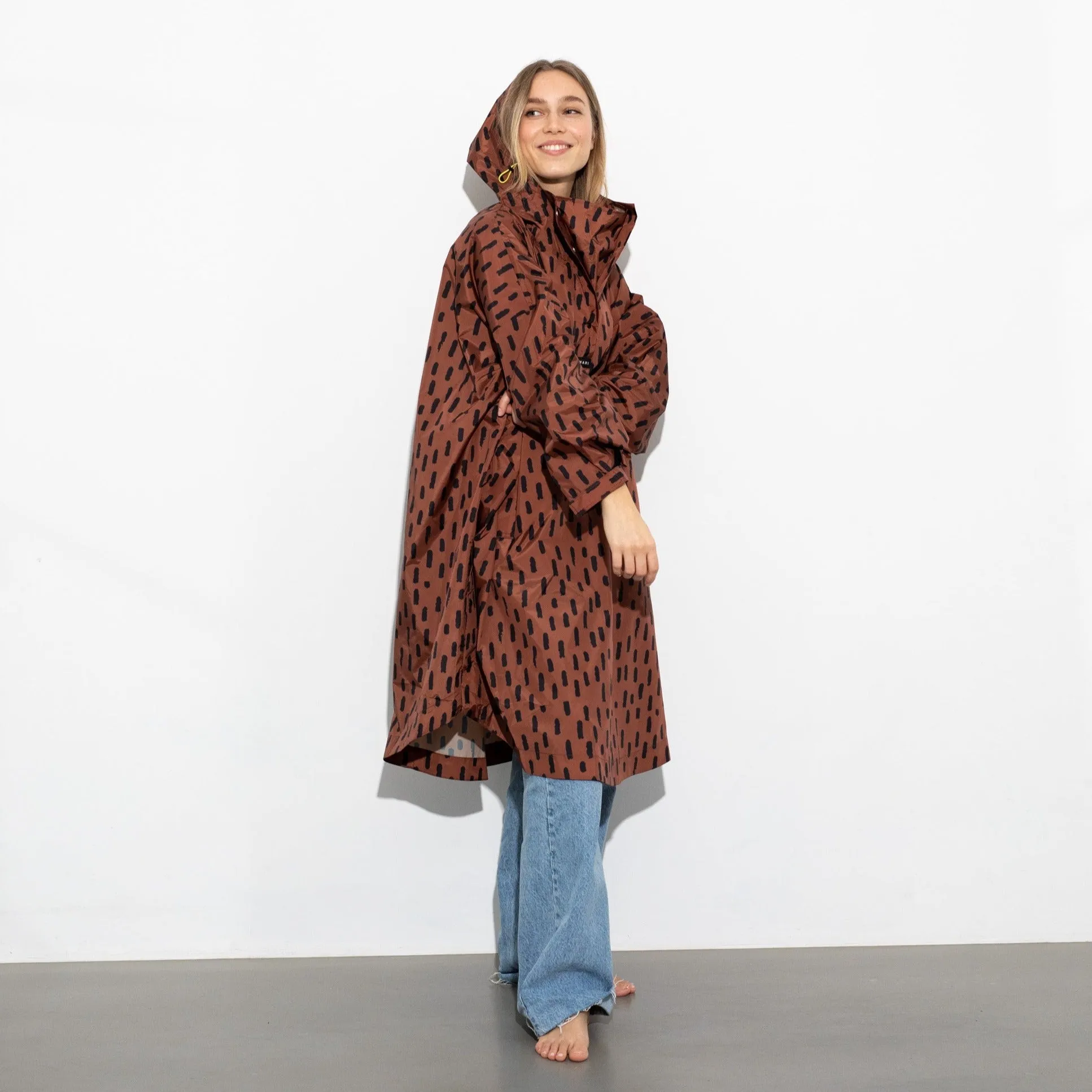 Raincoat drops rust/black