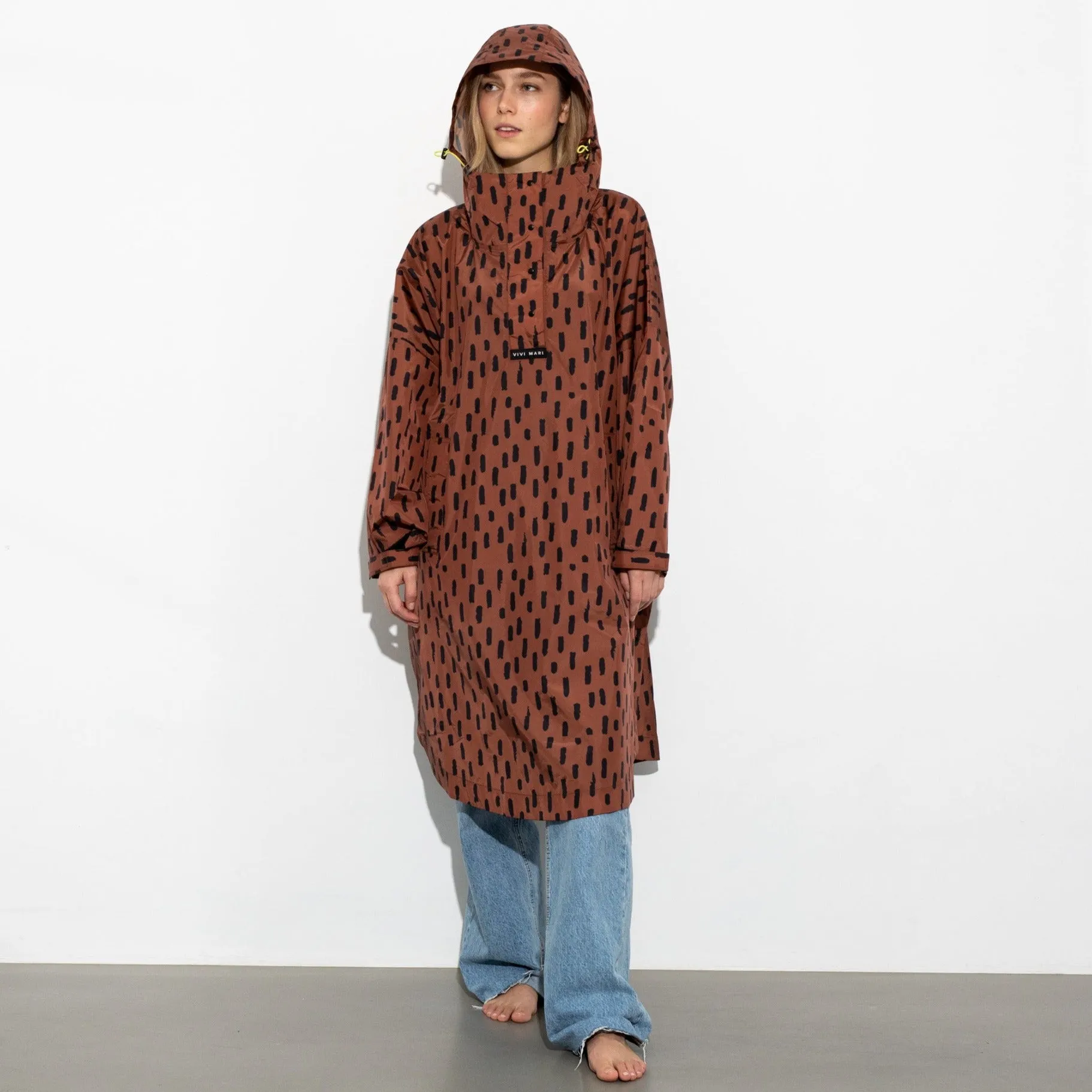 Raincoat drops rust/black