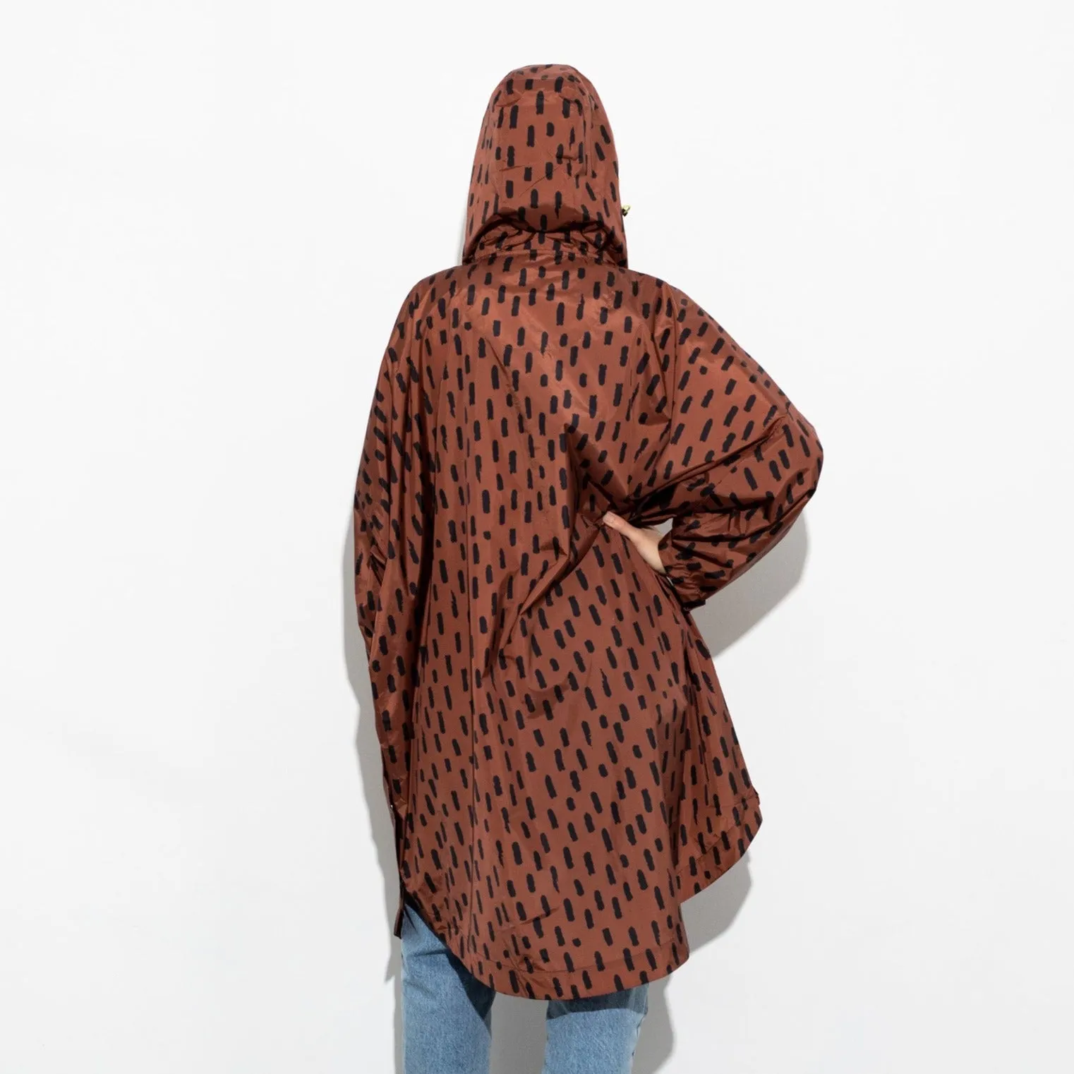 Raincoat drops rust/black