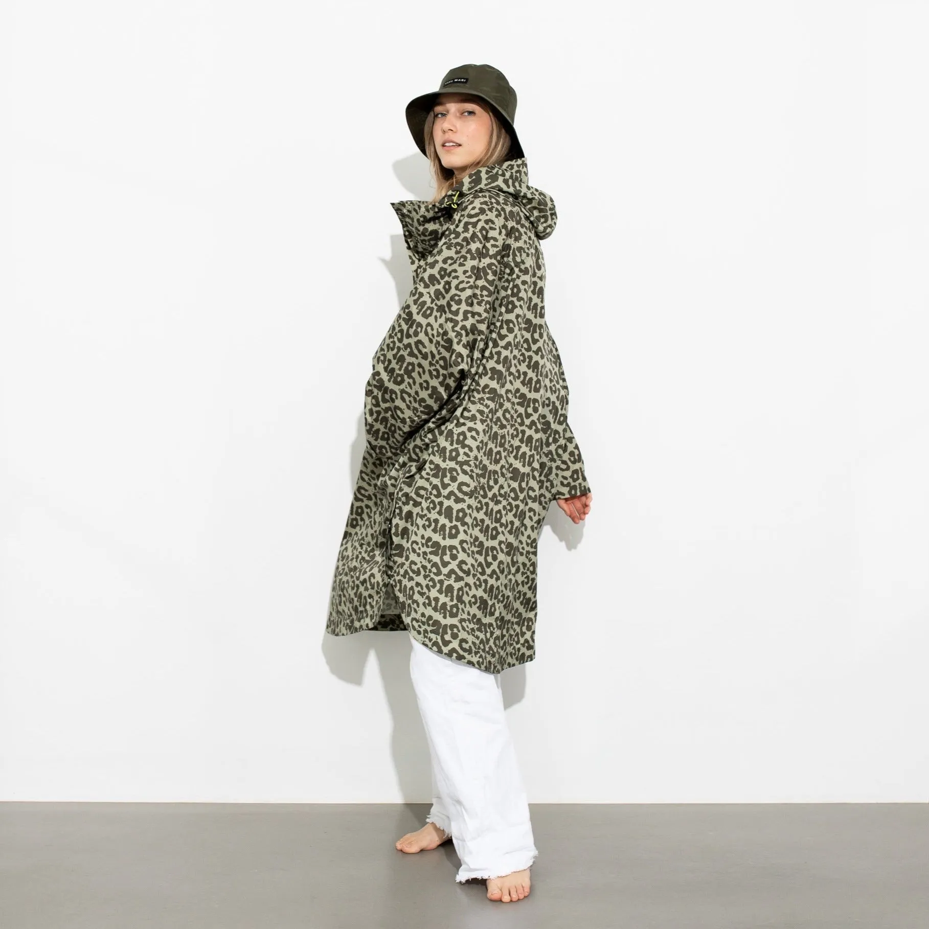 Raincoat leo splashes olive/pale olive