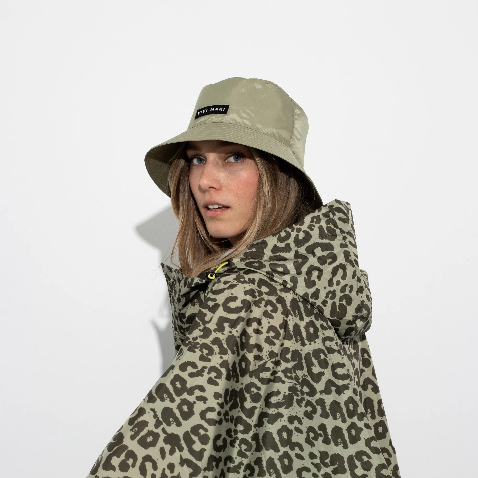 Raincoat leo splashes olive/pale olive