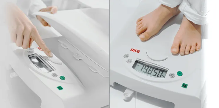 Seca 385 - 2-in-1: Digital class III lightweight & portable baby scale & flat scale for toddlers with high capacity - Approved by the Child Growth Foundation