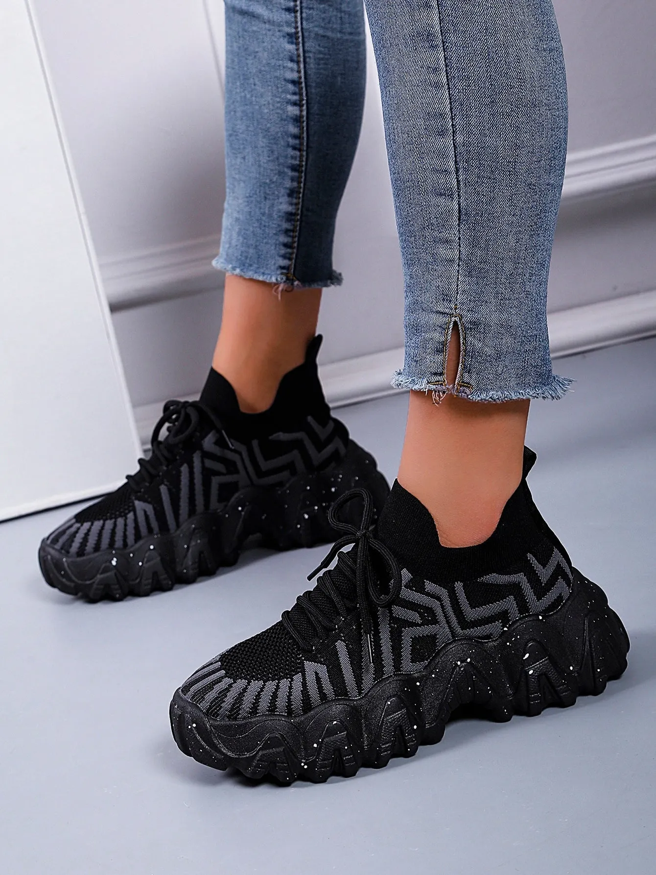 Striped Pattern Lace-up Front Chunky Sneakers- FD ⚡