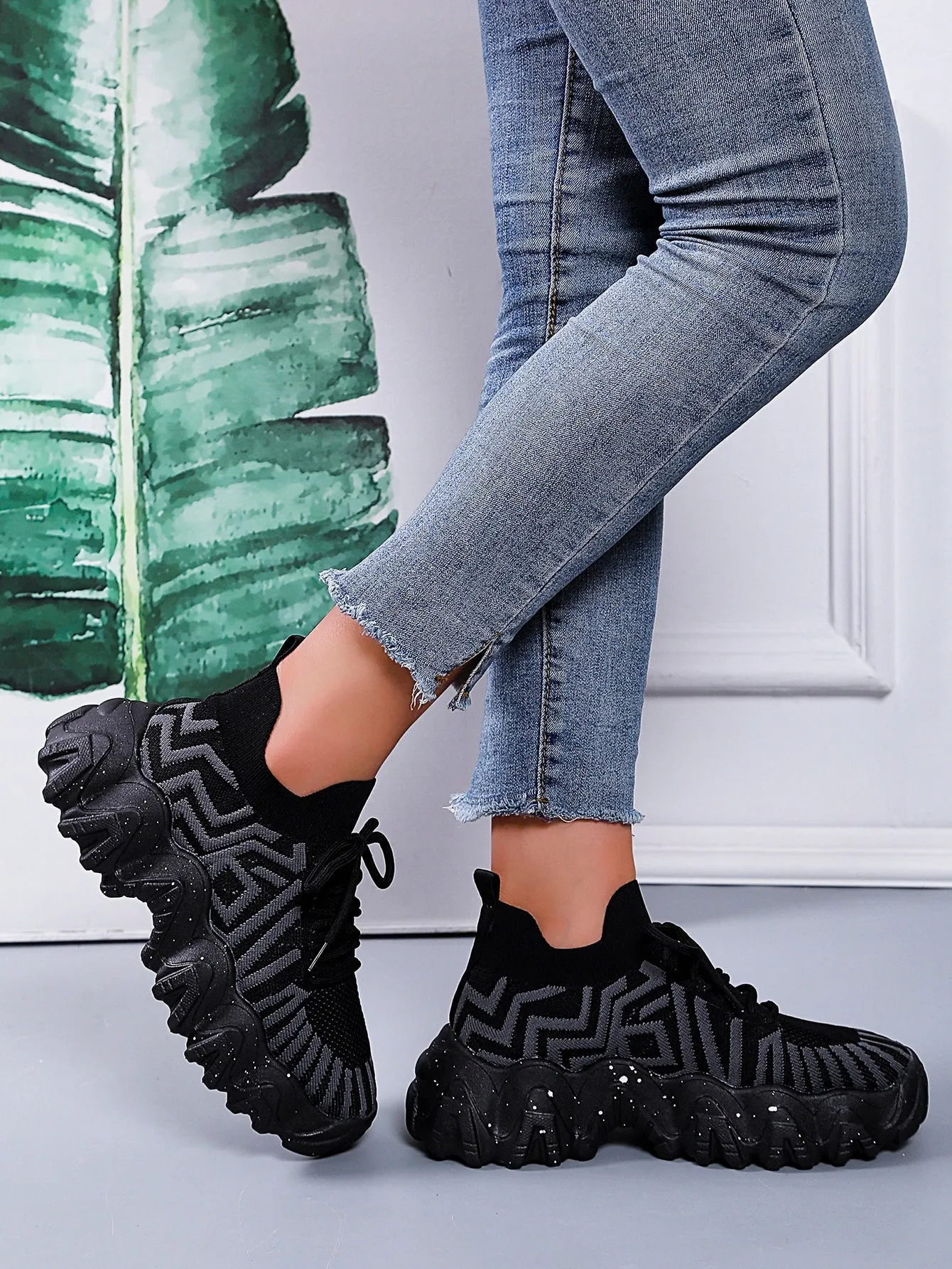 Striped Pattern Lace-up Front Chunky Sneakers- FD ⚡