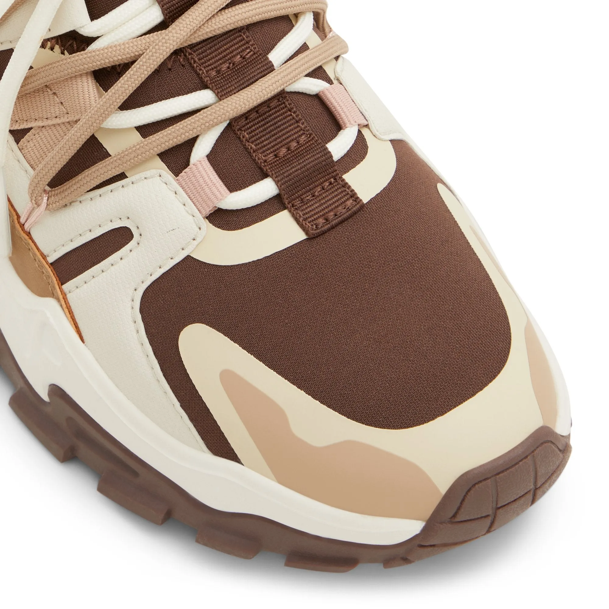 Terrah / Sneakers