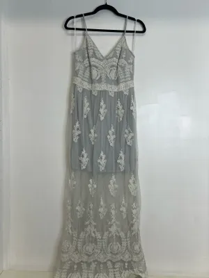 Womens Size Med Misses Gray Altar'd State Dress
