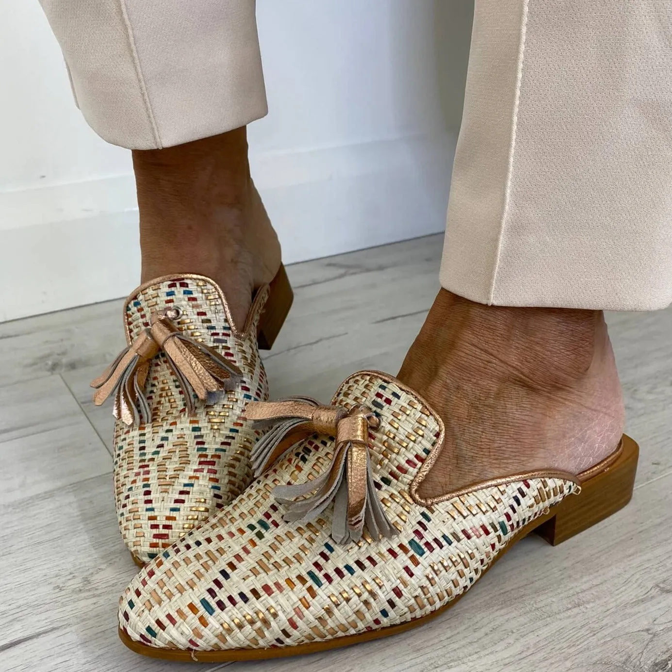 Wonders Woven Closed Toe Mules