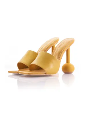 Yuri Sandals